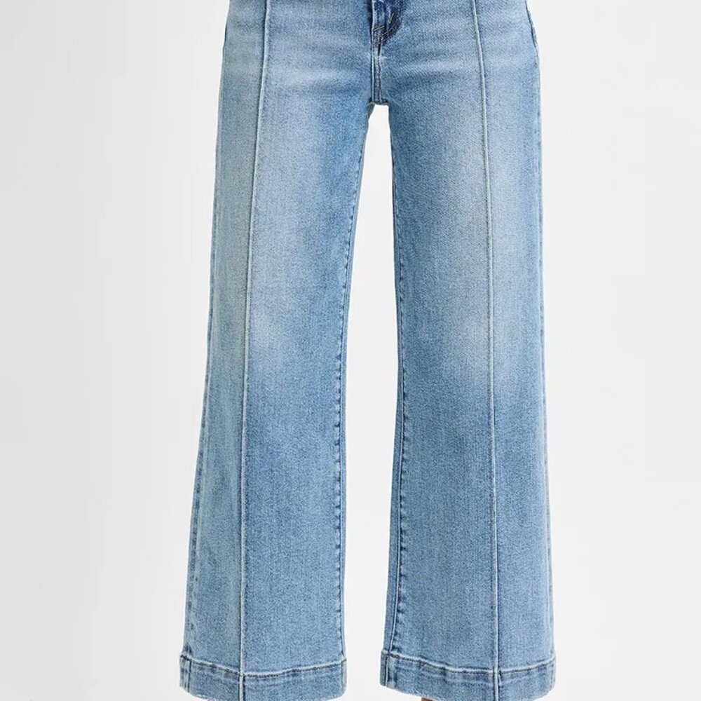 ✨NWT RISEN Full Size High Rise Crop Wide Leg Jeans Plus Size - Picture 3 of 6